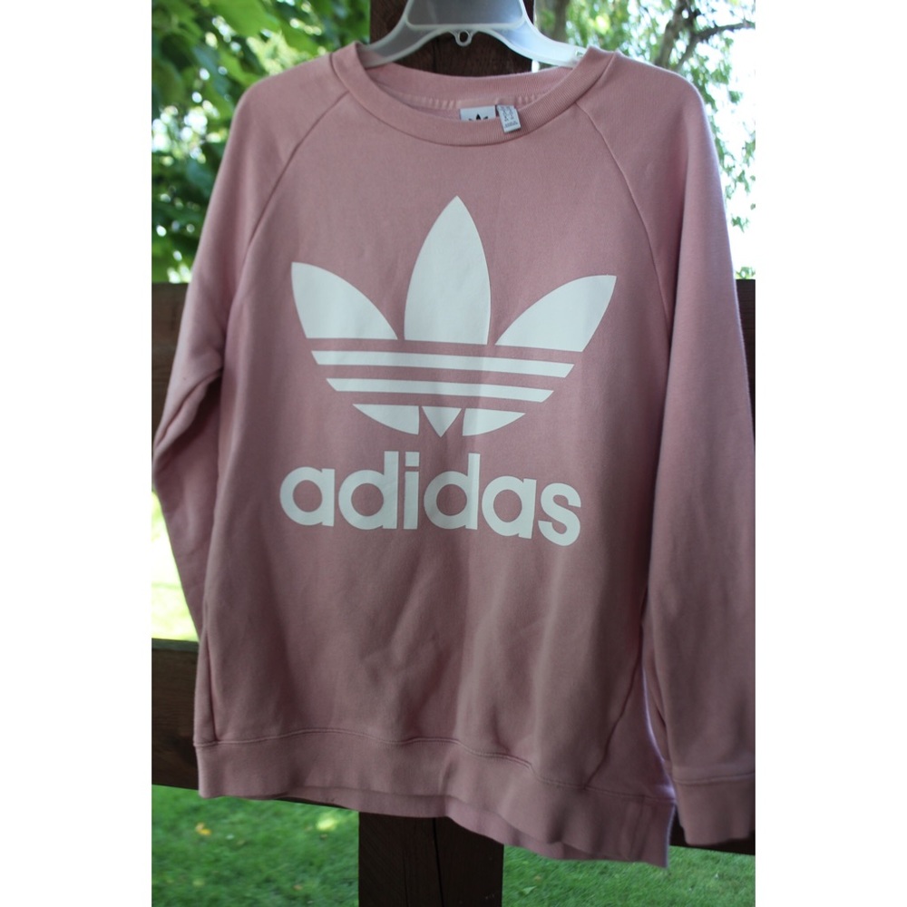 Oversized Adidas sweatshirt